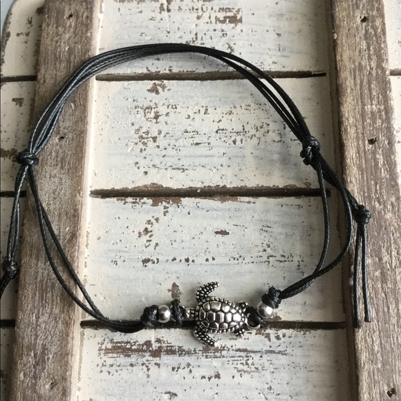 3 adjustable turtle anklets for $7 - Picture 2 of 2